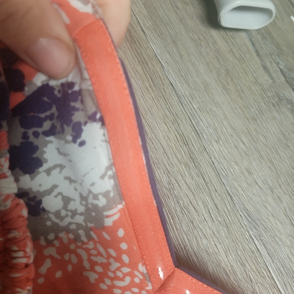 Torrid Women's Strapless‎ Floral Top Size 1 - Picture 3 of 4